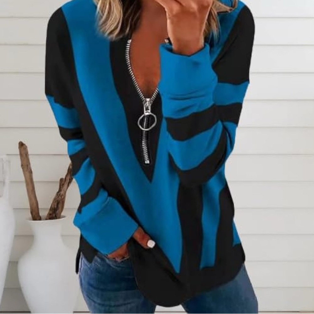 Blue and Black Zipper zip upV-Neck Women's sweater top! Size large!